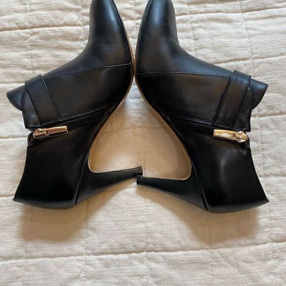 Vince Camuto Vonilesa Black Leather Bootie Women Size 6.5 - Picture 6 of 9